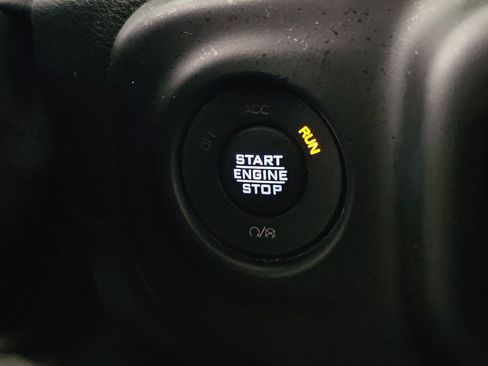 Used 2021 Jeep Wrangler Unlimited Sport image 28