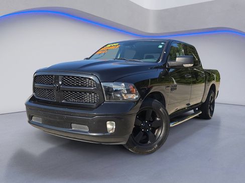 Used 2019 RAM 1500 Big Horn RWD image 2