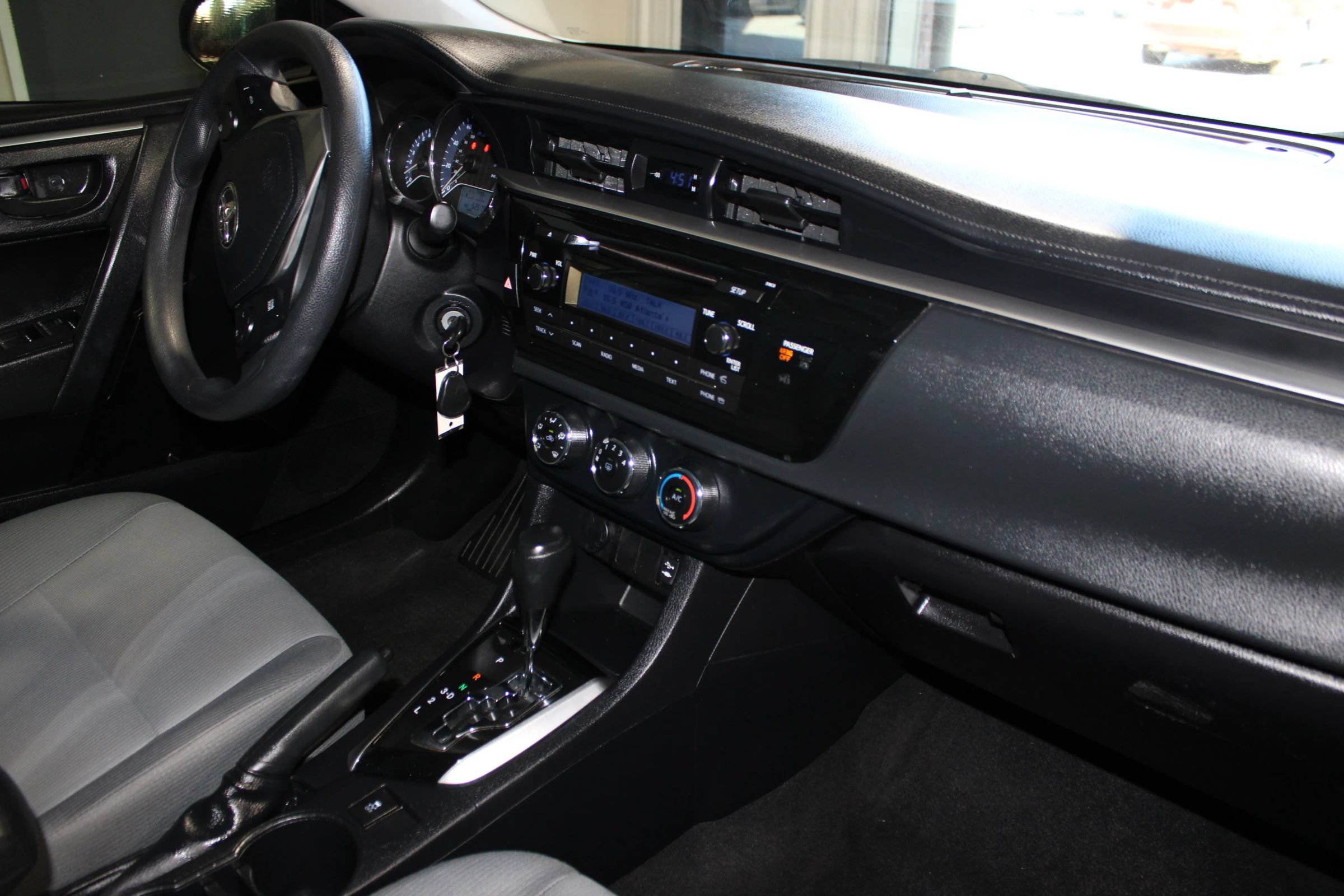 Used 2014 Toyota Corolla L FWD image 24