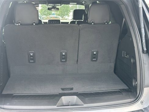 Used 2022 Chevrolet Tahoe LT w/ Luxury Package image 27