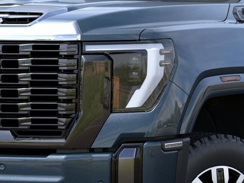 New 2026 GMC Sierra 2500 Denali Ultimate AWD/4WD image 10