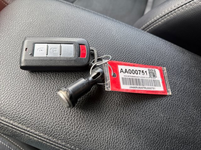 Used 2024 Mitsubishi Outlander Sport SEL AWD/4WD image 17