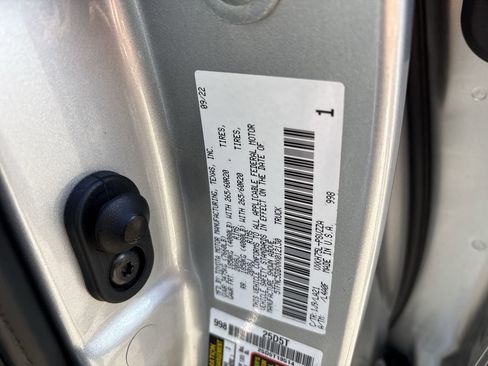 Used 2022 Toyota Tundra Platinum image 31