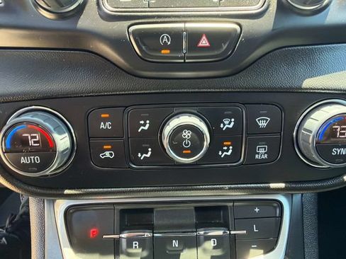 Used 2023 GMC Terrain SLT w/ Tech Package AWD/4WD image 25