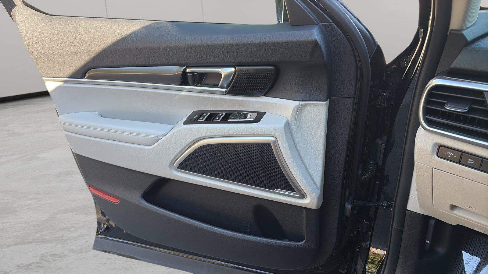 Used 2023 Kia Telluride S w/ S Sunroof Package FWD image 23