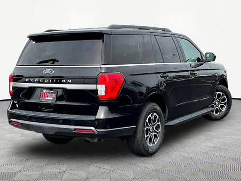 Used 2022 Ford Expedition XLT AWD/4WD image 6