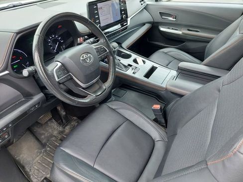 Used 2024 Toyota Sienna XSE w/ XSE Plus Package AWD/4WD image 20