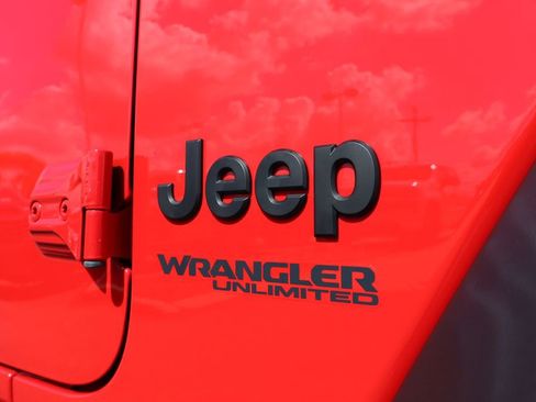 Used 2022 Jeep Wrangler Unlimited Sport image 2