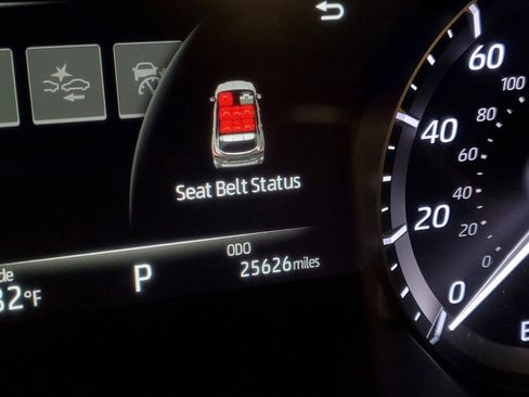 Used 2023 Toyota Highlander XLE image 26