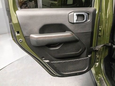 Used 2024 Jeep Wrangler Unlimited Rubicon image 36