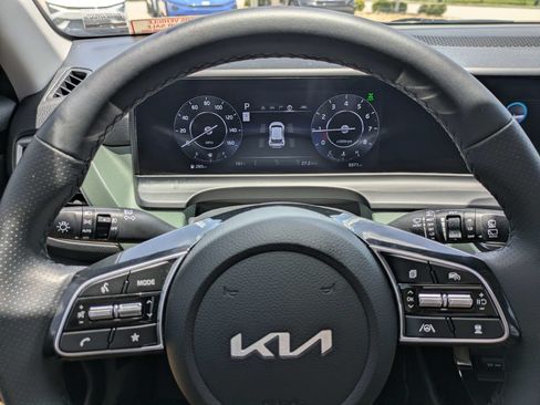 Used 2024 Kia Seltos SX w/ SX Sunroof Package AWD/4WD image 32