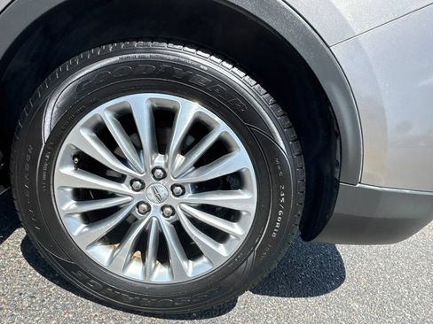 Used 2018 Lincoln MKX Select w/ Select Plus Package FWD image 10