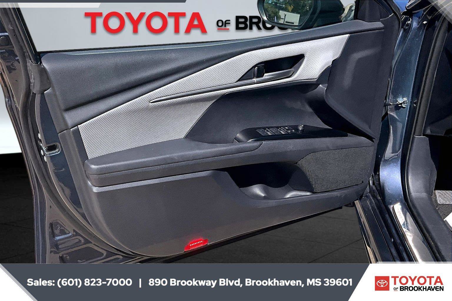 Used 2026 Toyota Camry SE w/ Convenience Package FWD image 17