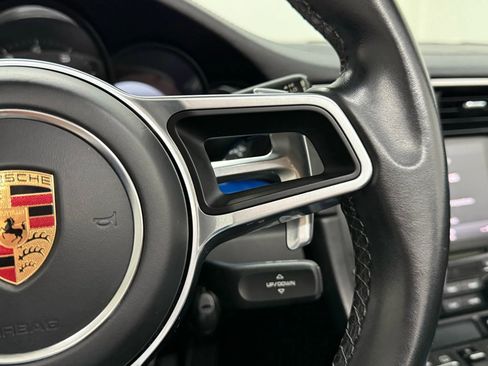 Used 2017 Porsche 911 Carrera image 21