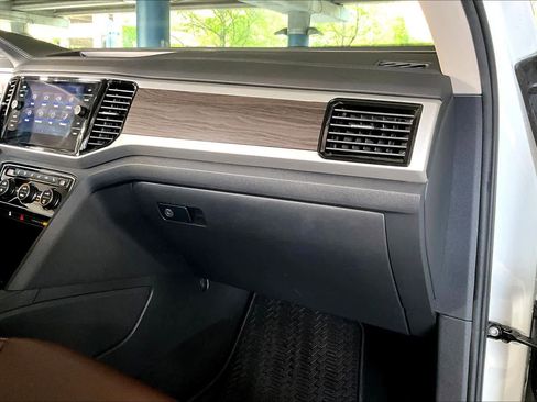 Used 2022 Volkswagen Atlas SE image 18