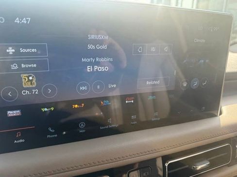 Used 2023 Lincoln Nautilus AWD w/ Premium Package image 14