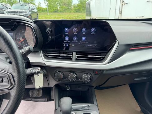 Used 2024 Chevrolet Trax RS w/ Driver Confidence Package FWD image 15