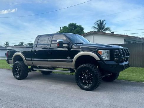 Used 2012 Ford F250 King Ranch w/ King Ranch w/Chrome Pkg AWD/4WD image 2