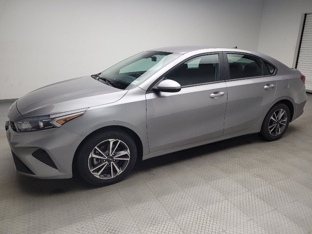 Used 2023 Kia Forte LXS FWD image 2