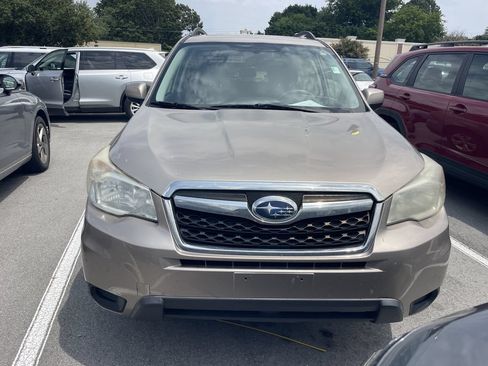 Used 2014 Subaru Forester 2.5i Premium w/ Popular Package #2 AWD/4WD image 2