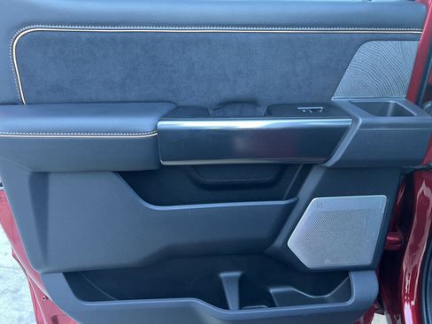 Used 2024 Ford F250 Platinum image 12