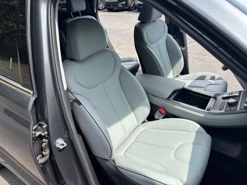 Used 2025 Hyundai Palisade SEL FWD image 40
