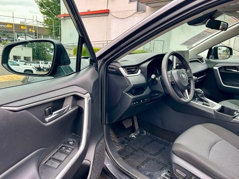 Certified 2024 Toyota RAV4 XLE w/ Convenience Package AWD/4WD image 9