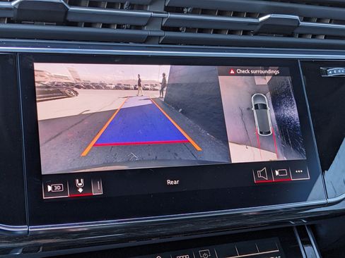 Certified 2025 Audi Q8 Premium Plus w/ Premium Plus Package image 21