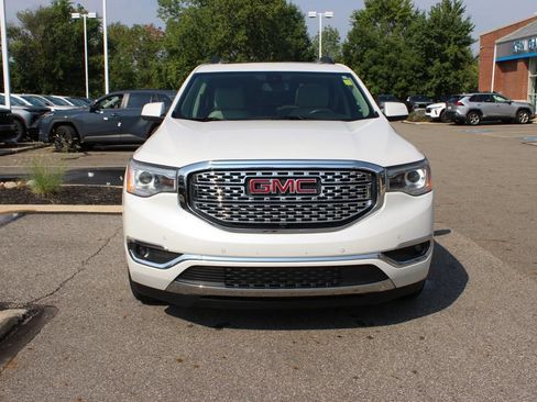 Certified 2018 GMC Acadia Denali w/ Technology Package AWD/4WD image 5