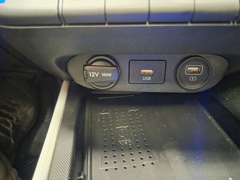 Used 2023 Hyundai Elantra Limited FWD image 26