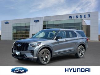 Used 2025 Ford Explorer ST-Line w/ ST-Line Street Pack AWD/4WD video 1