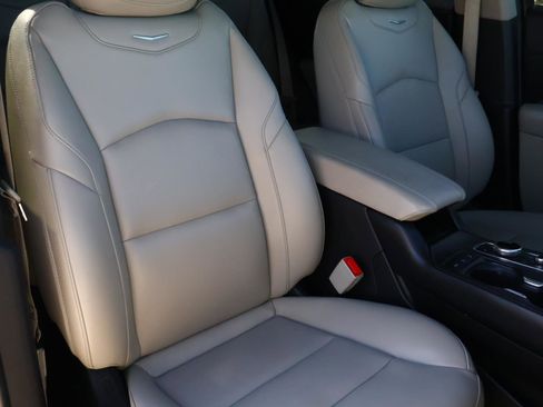 Used 2023 Cadillac XT4 Luxury image 20