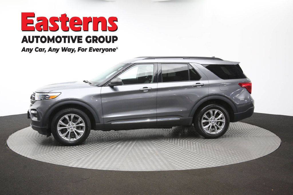 Used 2022 Ford Explorer XLT w/ Equipment Group 202A AWD/4WD image 63