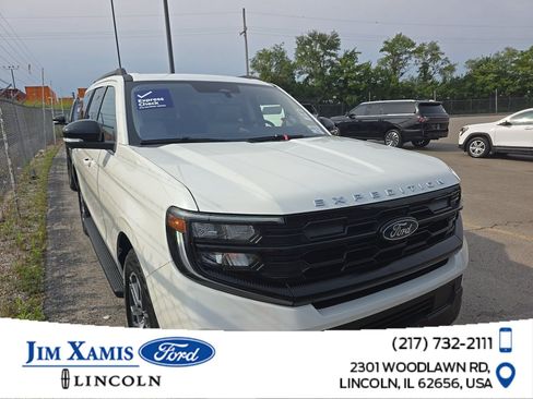 Used 2025 Ford Expedition Active AWD/4WD image 1