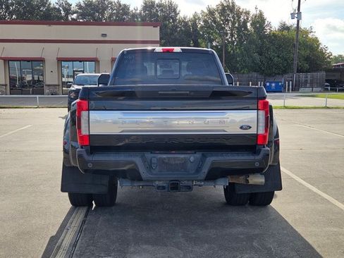 Used 2017 Ford F350 Platinum w/ Platinum Ultimate Package AWD/4WD image 7