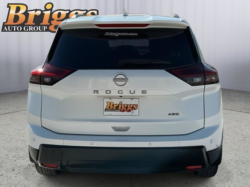 Used 2026 Nissan Rogue SV w/ SV Premium Package AWD/4WD image 4