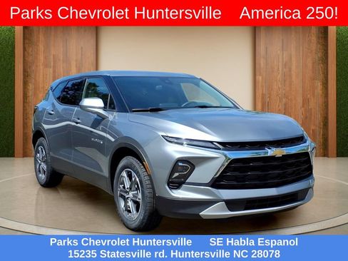 Certified 2025 Chevrolet Blazer LT AWD/4WD image 1