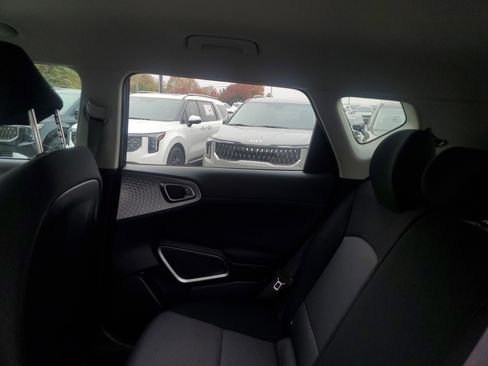 New 2025 Kia Soul LX image 10