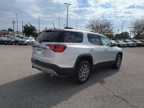 Used 2017 GMC Acadia SLE image 5