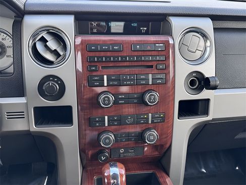 Used 2010 Ford F150 Lariat image 7