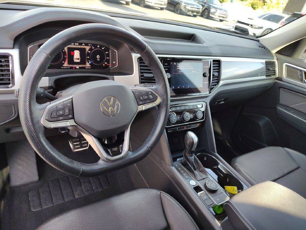 Used 2023 Volkswagen Atlas SEL R-Line AWD/4WD image 12