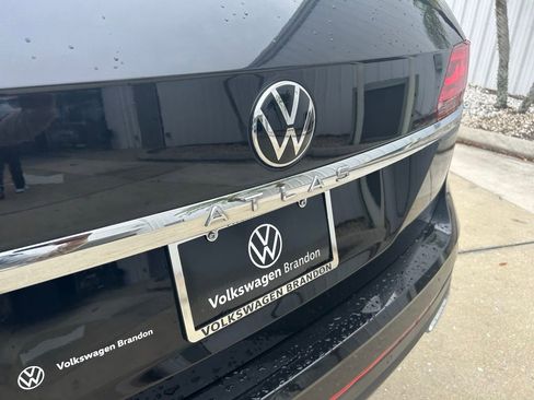 Used 2023 Volkswagen Atlas SE w/ Panoramic Sunroof Package image 30