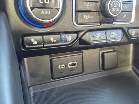 Used 2024 Chevrolet Tahoe High Country w/ Advanced Technology Package image 38