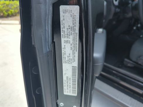 Used 2024 Jeep Wrangler Sport AWD/4WD image 30