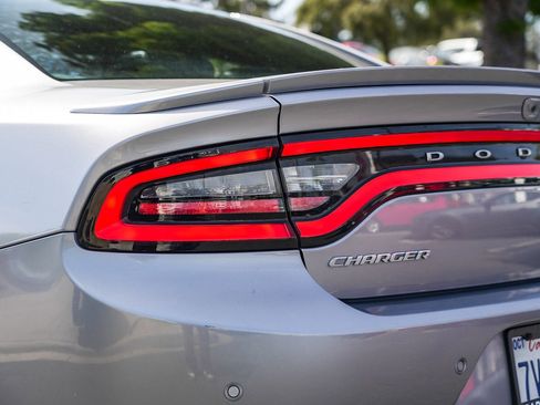 Used 2016 Dodge Charger R/T image 9
