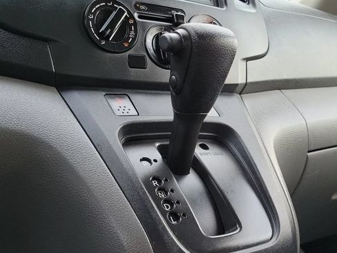 Used 2021 Nissan NV200 S FWD image 32