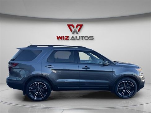 Used 2015 Ford Explorer Sport w/ Equipment Group 401A image 4