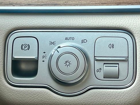 Certified 2022 Mercedes-Benz GLS 450 4MATIC image 33