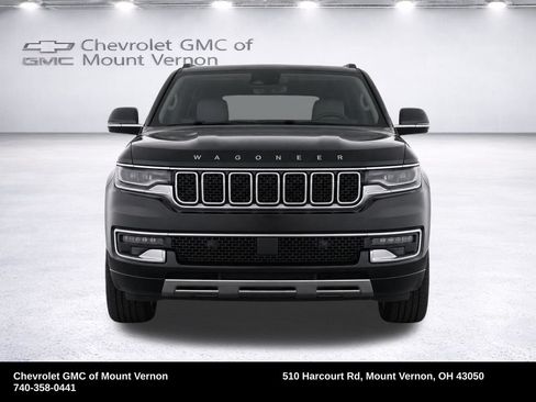Used 2024 Jeep Wagoneer L Series II w/ Flexible Seating Group AWD/4WD image 25
