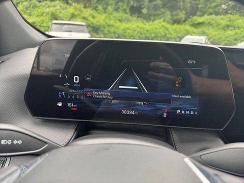 Used 2025 Chevrolet Equinox LT FWD image 39